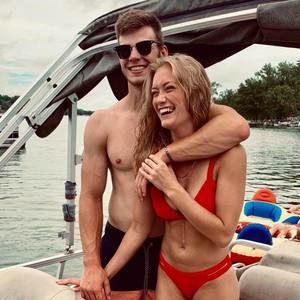 Meet your Posher, Laurel